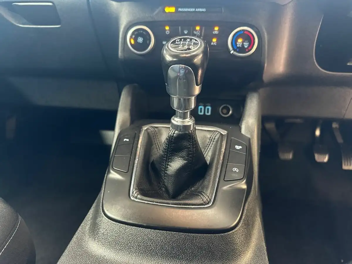 2022-ford-kuga-15t-zetec-big-21
