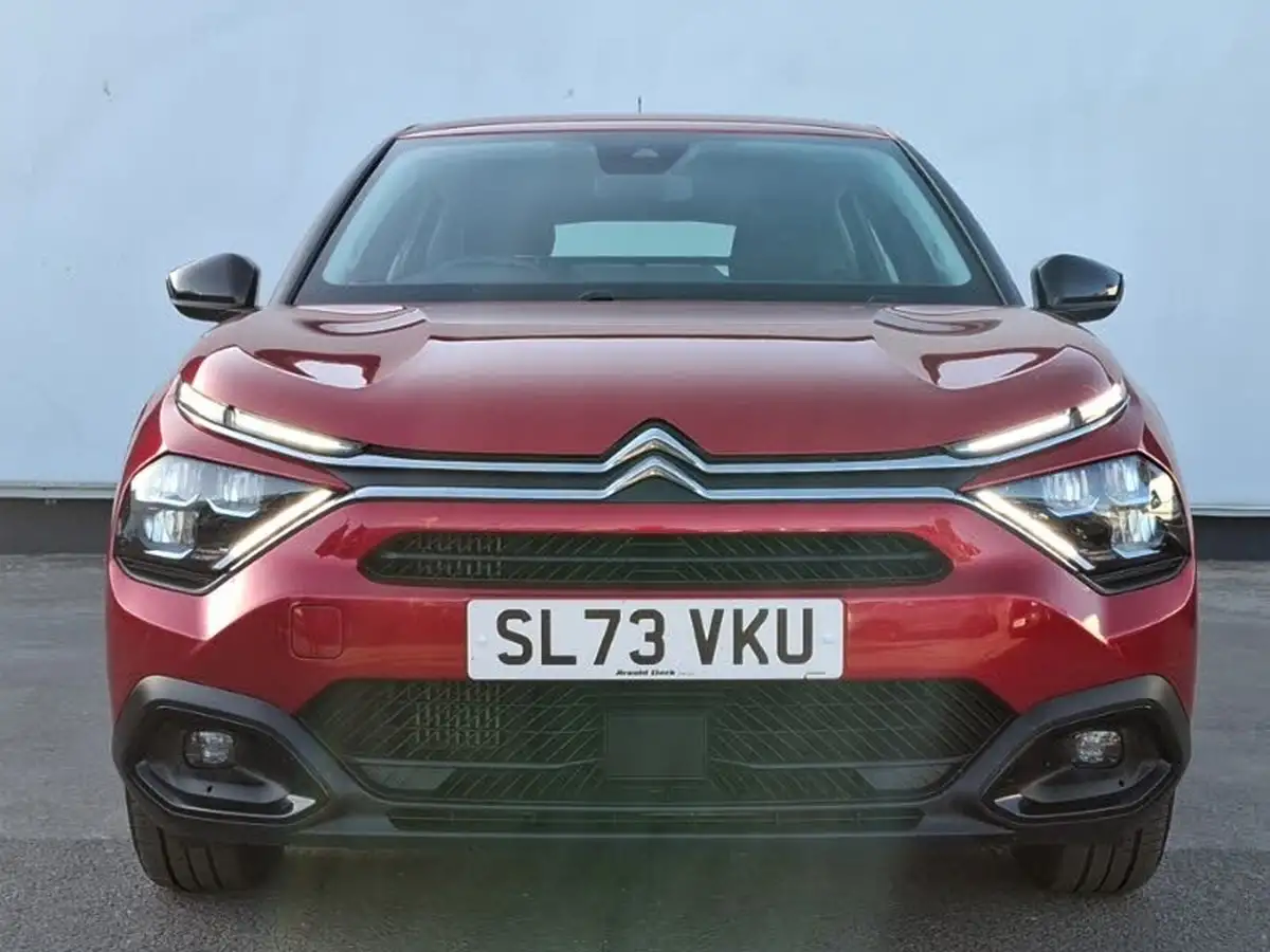 2023-citroen-c4-12-puretech-sense-big-18