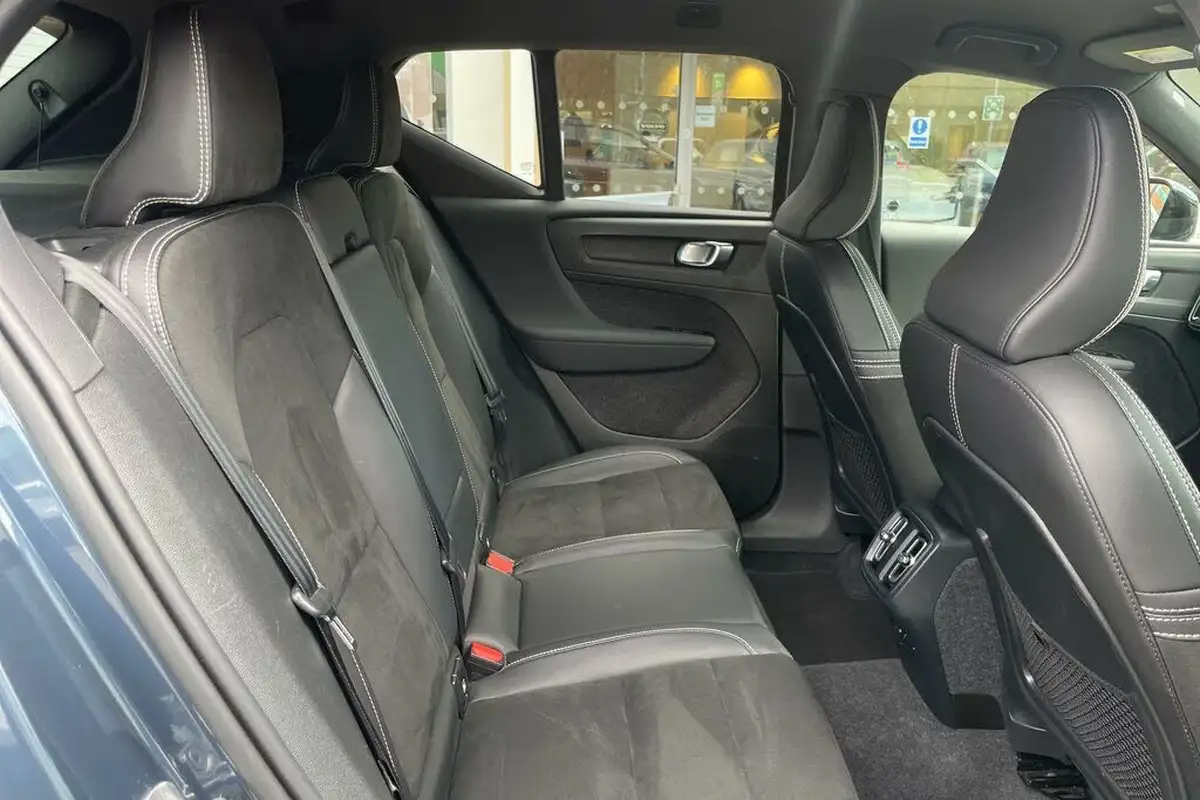 2021-volvo-xc40-15-t3-r-design-161bhp-auto-big-21