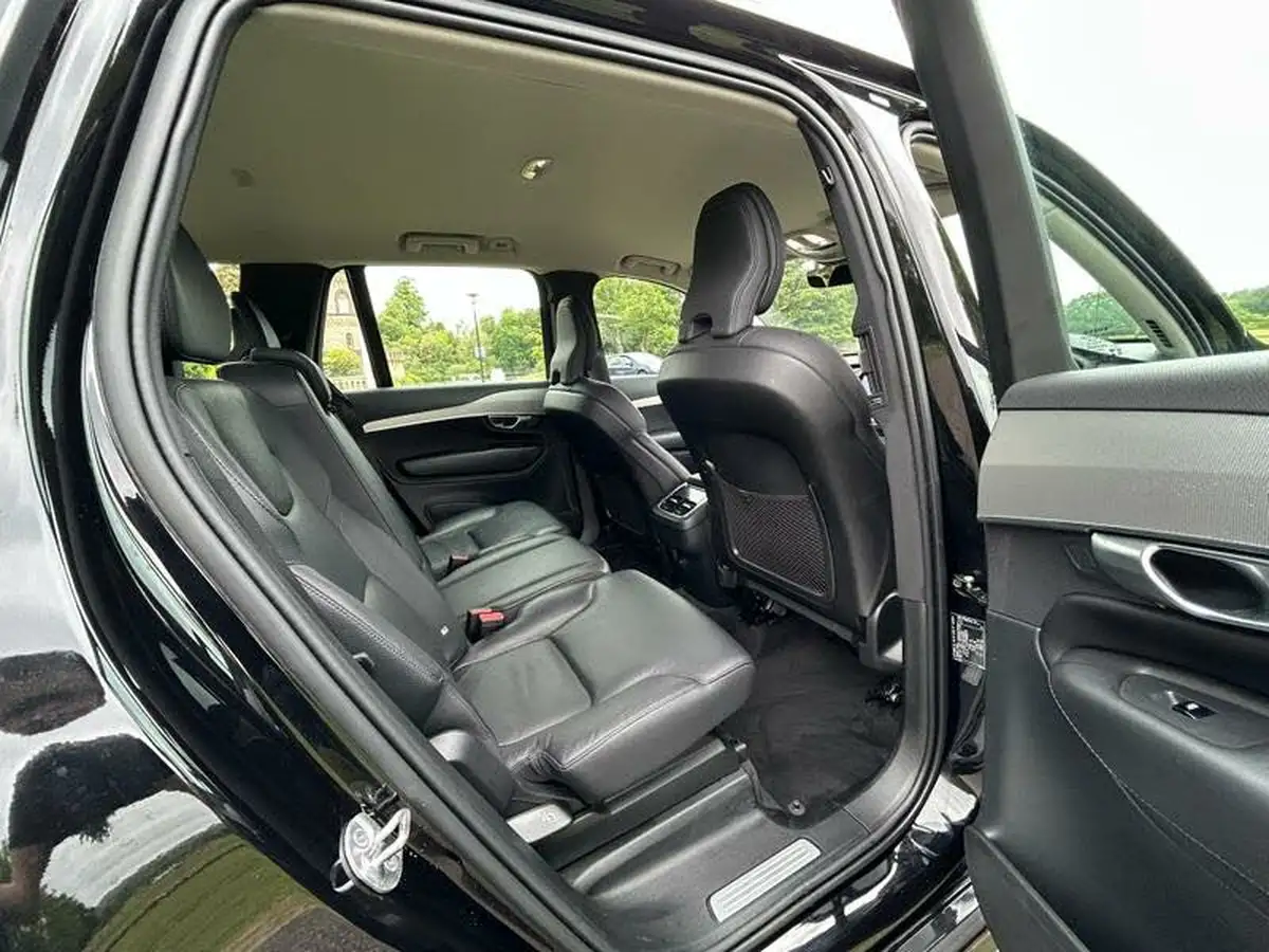 2023-volvo-xc90-20-b5-core-big-11