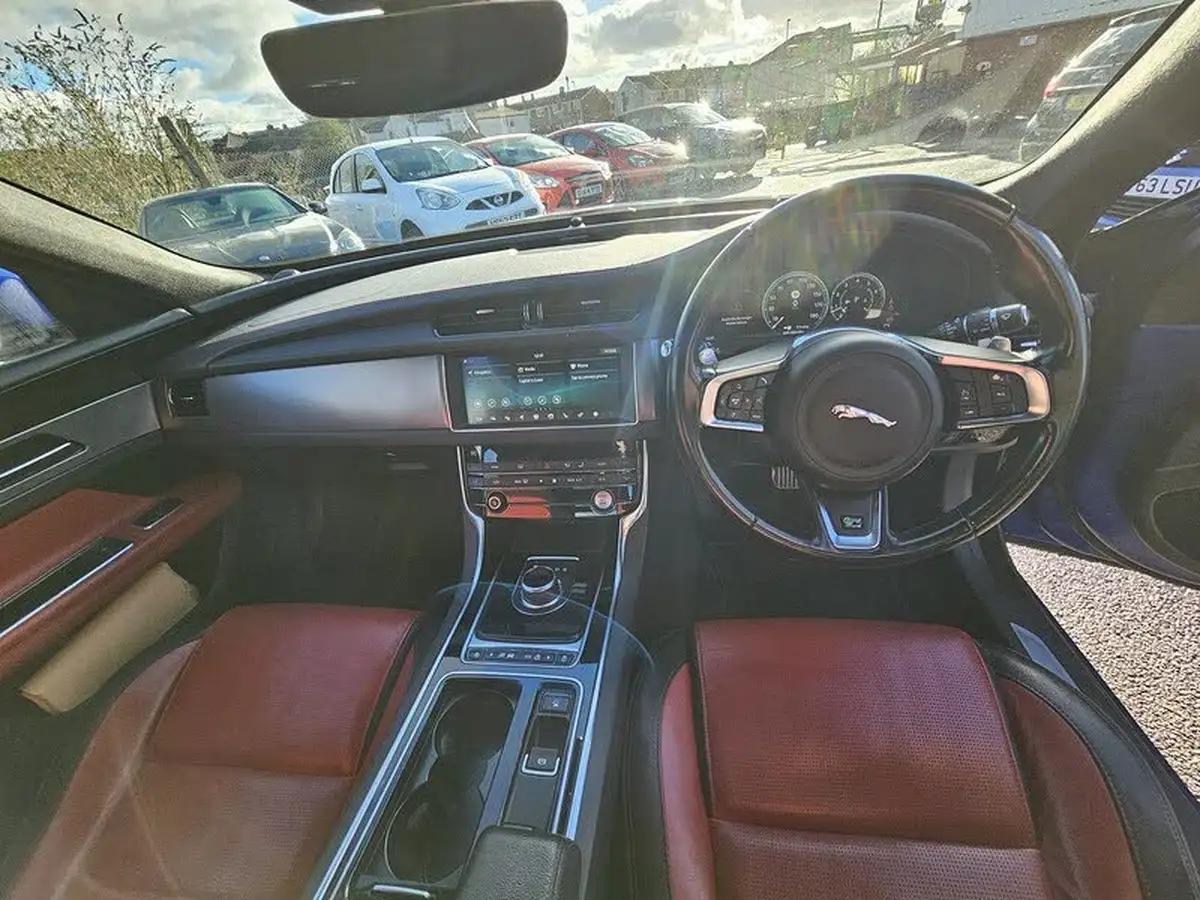 2018-jaguar-xf-20i-r-sport-250ps-saloon-4d-1997cc-big-20