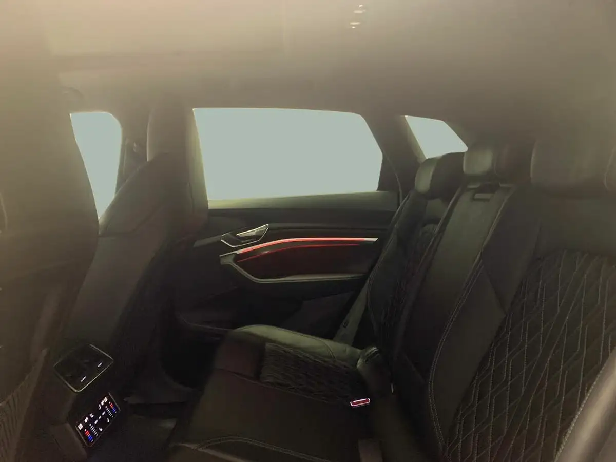 2021-audi-e-tron-50e-vorsprung-station-wagon-big-32