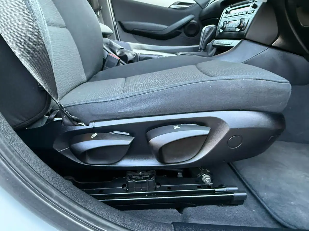 2013-bmw-x1-big-51