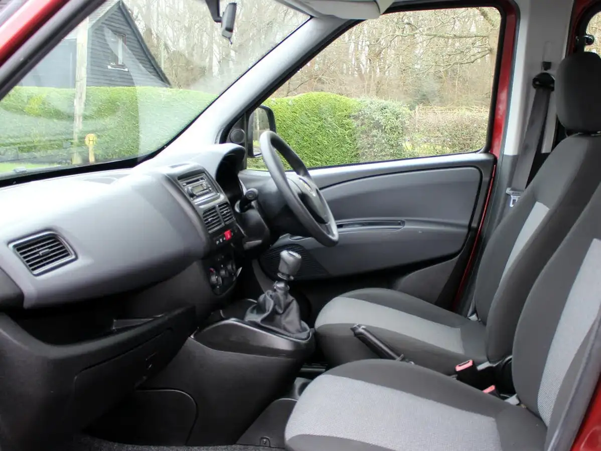 2017-fiat-doblo-14-pop-big-4