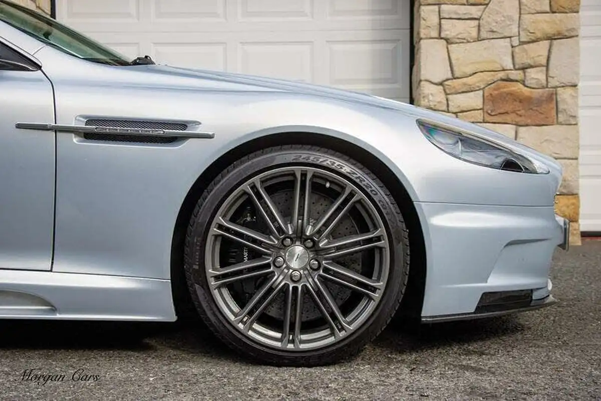 2009-aston-martin-dbs-60-touchtronic-big-11