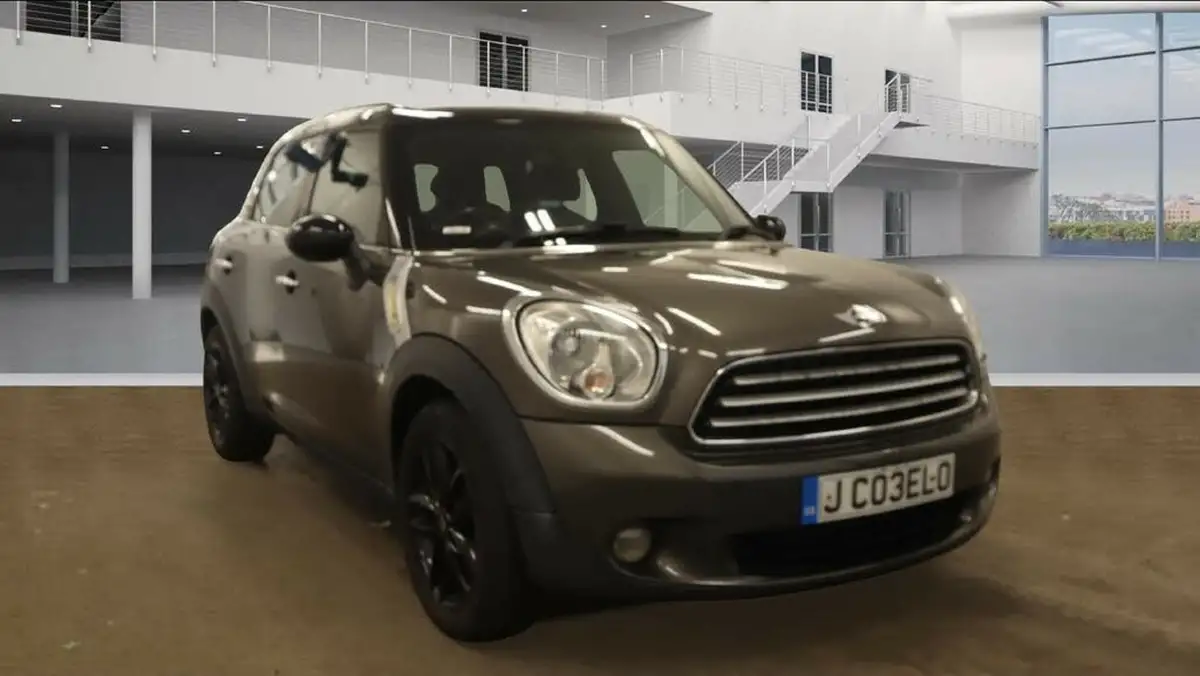 2011-mini-countryman-20td-cooper-d-auto-big-0