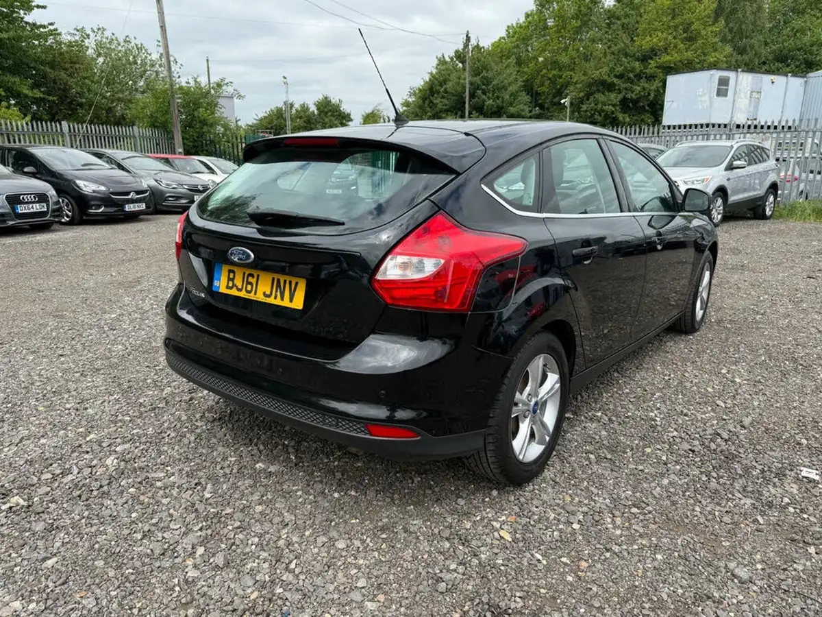 2012-ford-focus-16-zetec-ti-vct-125ps-hatchback-big-6