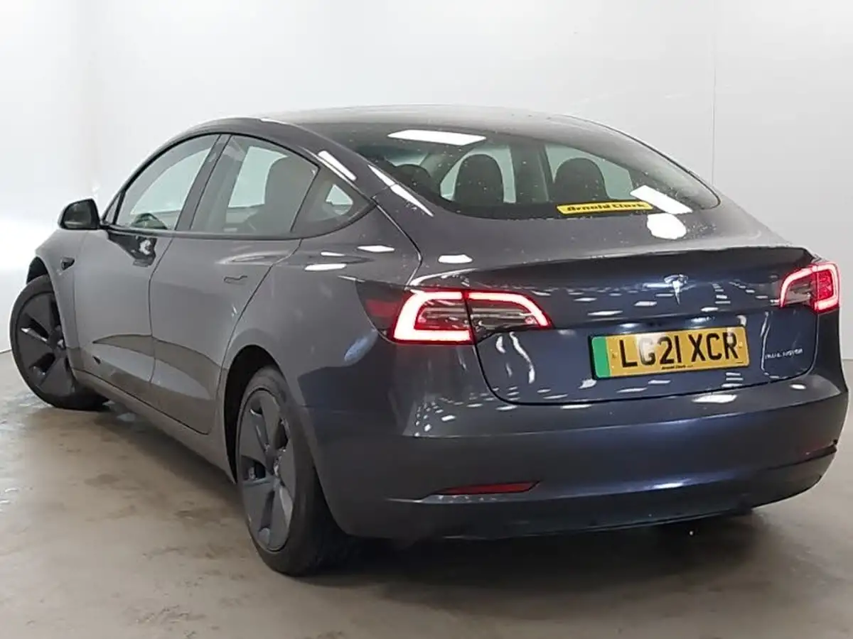 2021-tesla-model-3-e-long-range-4x4-big-1