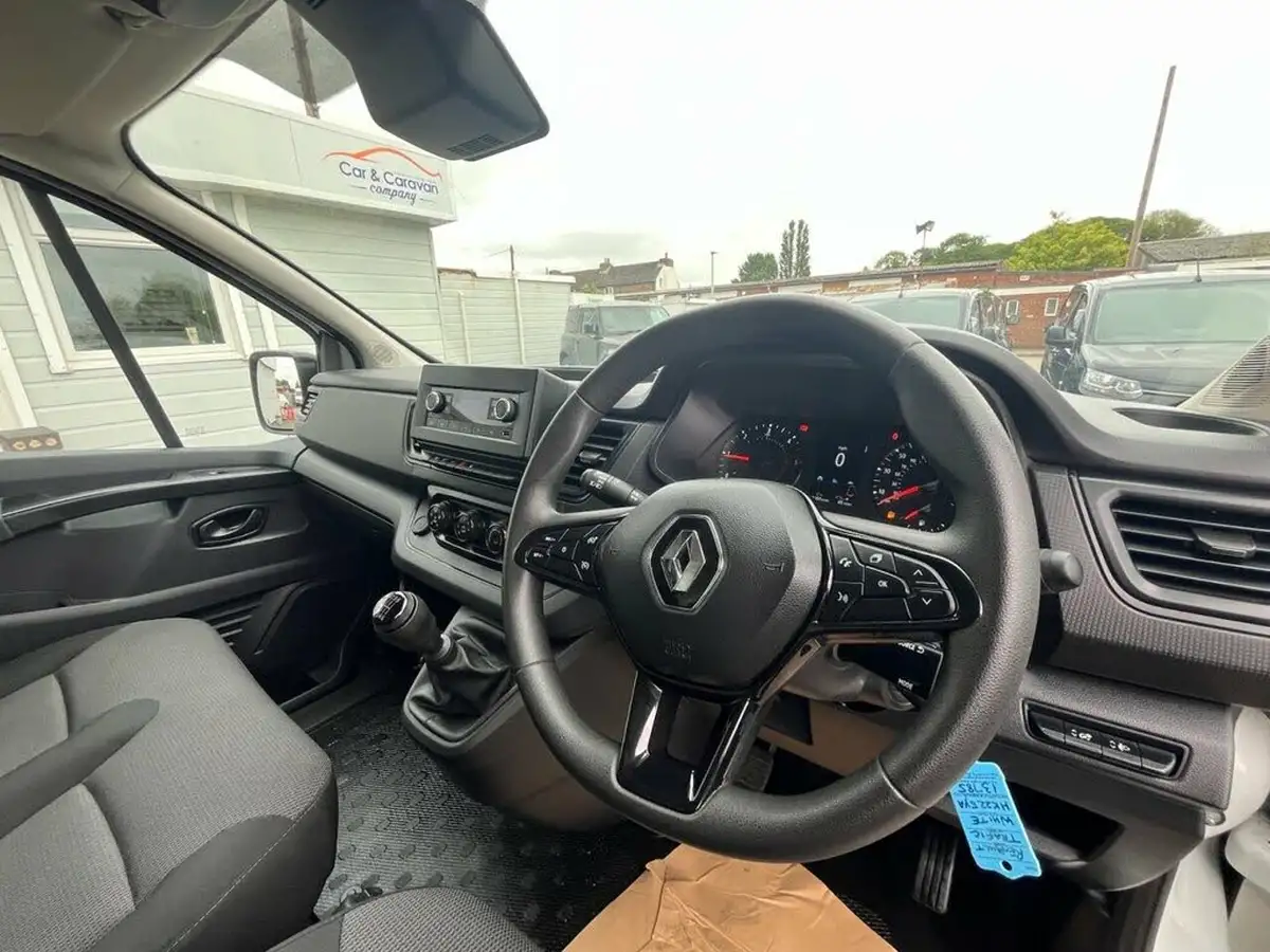 2022-renault-trafic-20dci-sl28-130-business-big-29