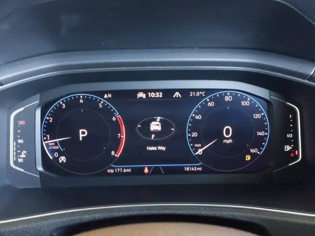 2021-volkswagen-t-roc-20-tsi-sel-big-17