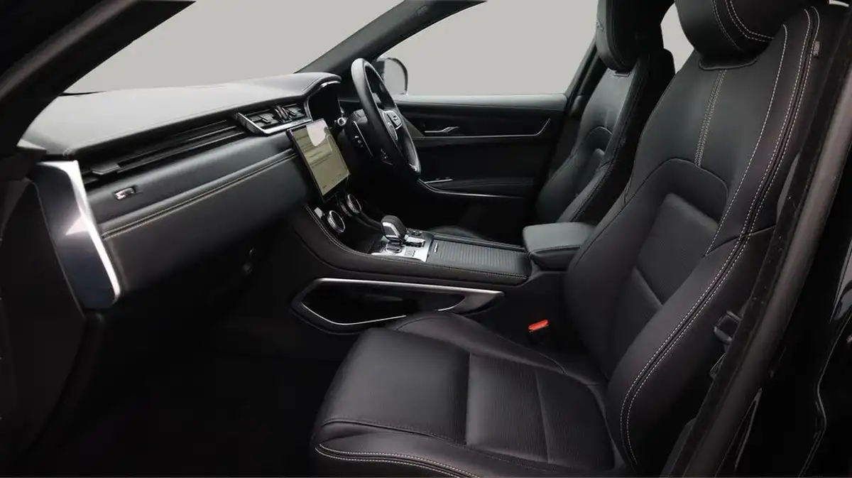 2022-jaguar-f-pace-20-p250-r-dynamic-black-big-14