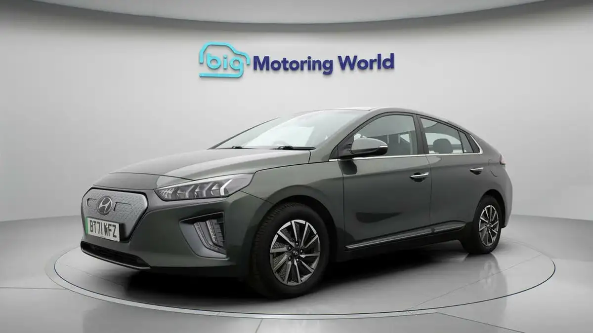 2022-hyundai-ioniq-e-premium-electric-big-2