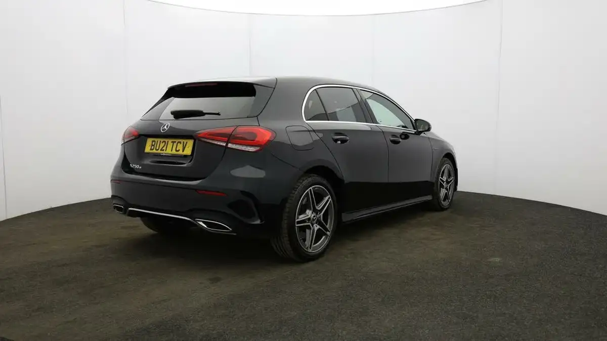 2021-mercedes-benz-a-class-13-a250e-amg-line-hatchback-5d-big-6