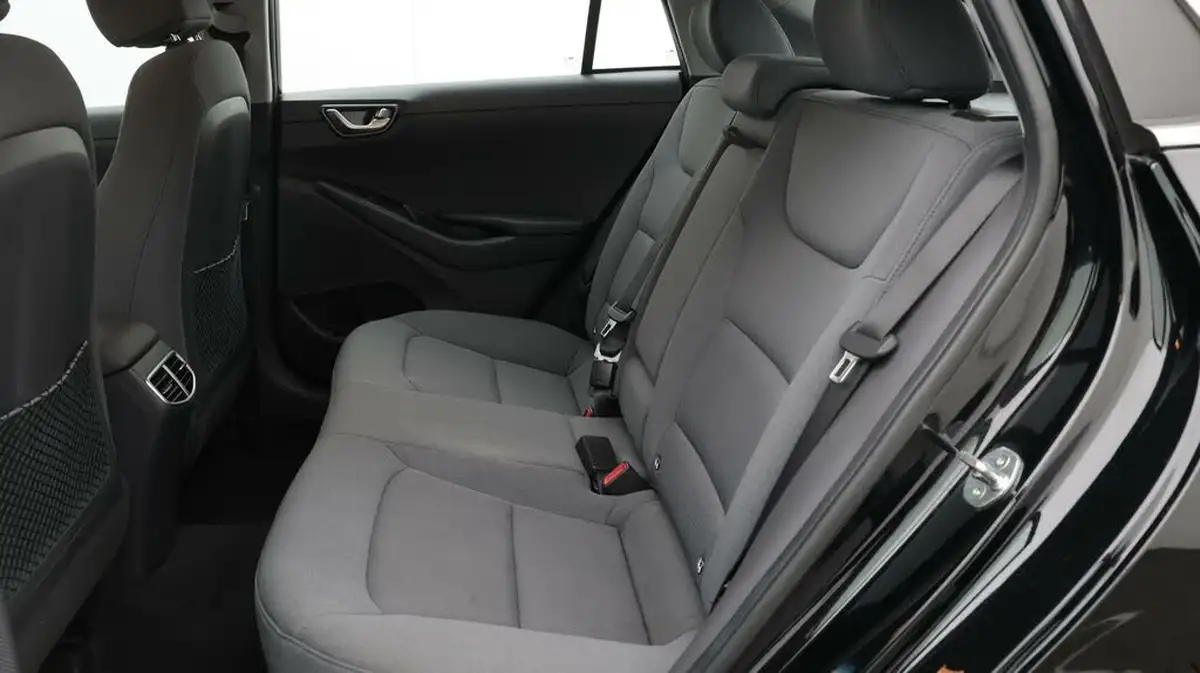 2020-hyundai-kona-e-premium-136ps-39kwh-big-16