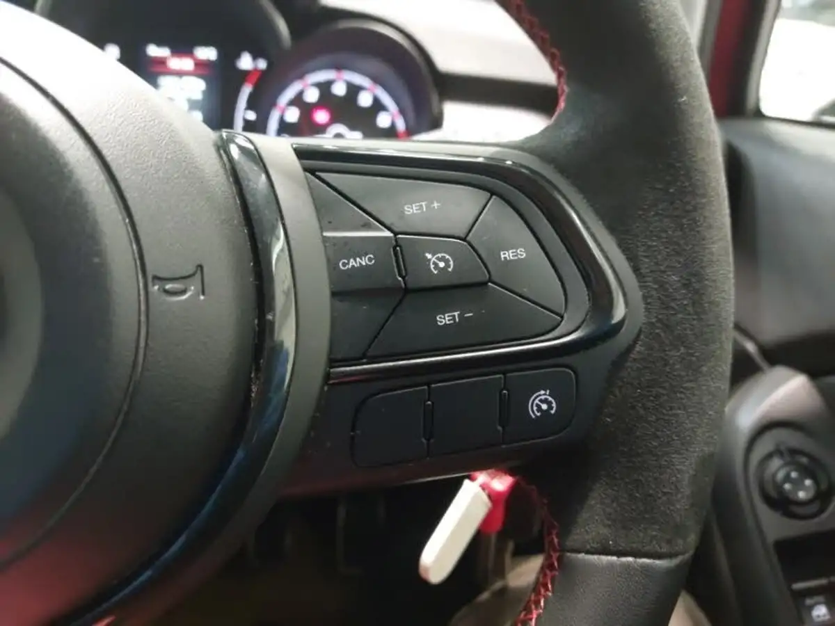 2023-fiat-500x-10-firefly-turbo-sport-big-16