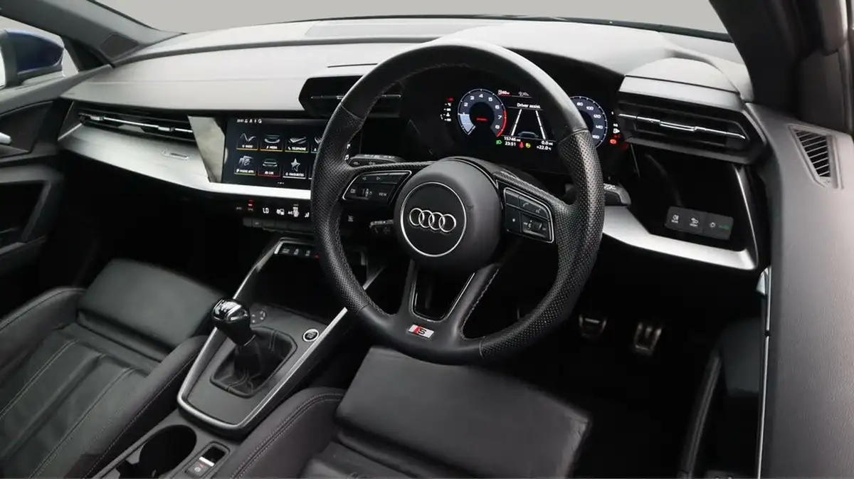 2023-audi-a3-15-35-tfsi-s-line-sportback-5d-big-9