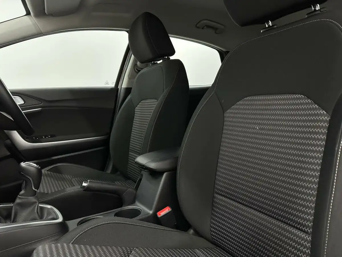 2022-kia-xceed-10-t-gdi-2-big-31