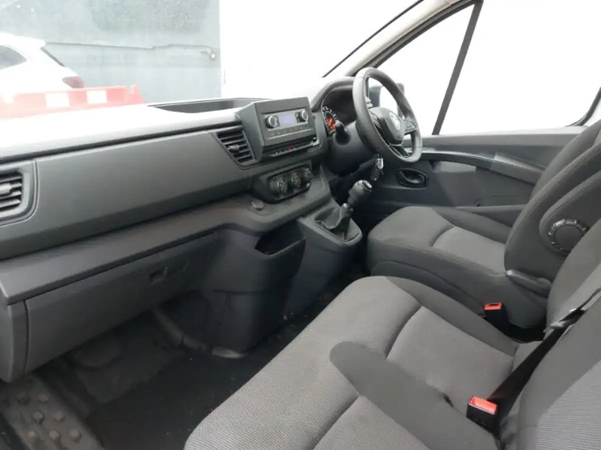 2022-renault-trafic-20dci-sl28-130-business-big-4