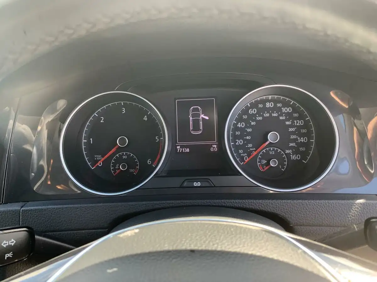 2019-volkswagen-golf-16tdi-match-hatchback-5d-dsg-big-9
