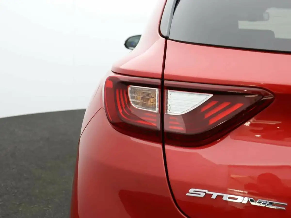 2019-kia-stonic-10-t-gdi-4-big-54