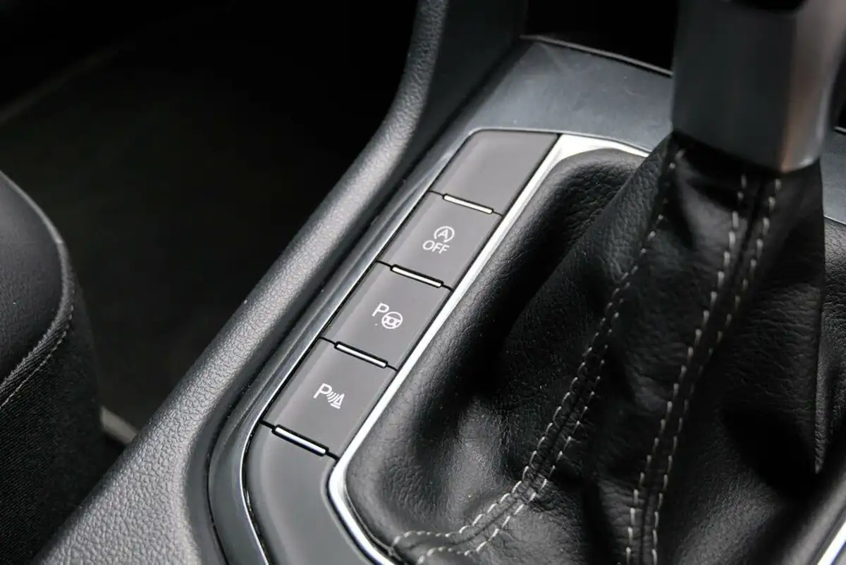 2024-volkswagen-tiguan-15-tsi-r-line-edition-big-23