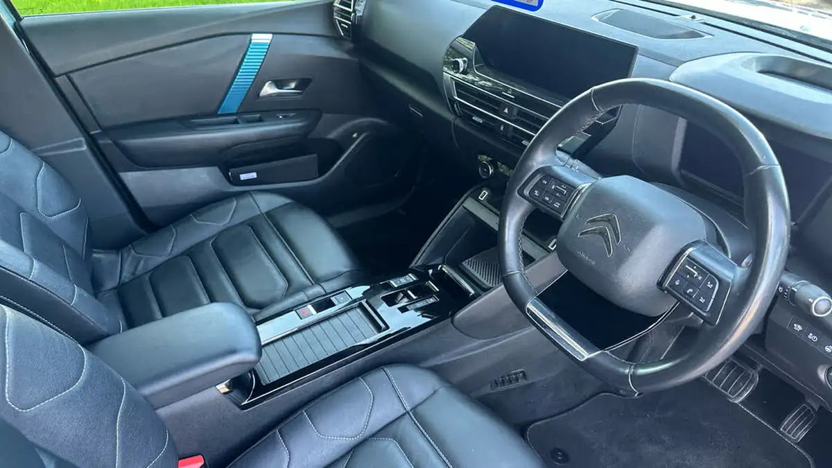 2022-citroen-c4-e-shine-plus-big-10
