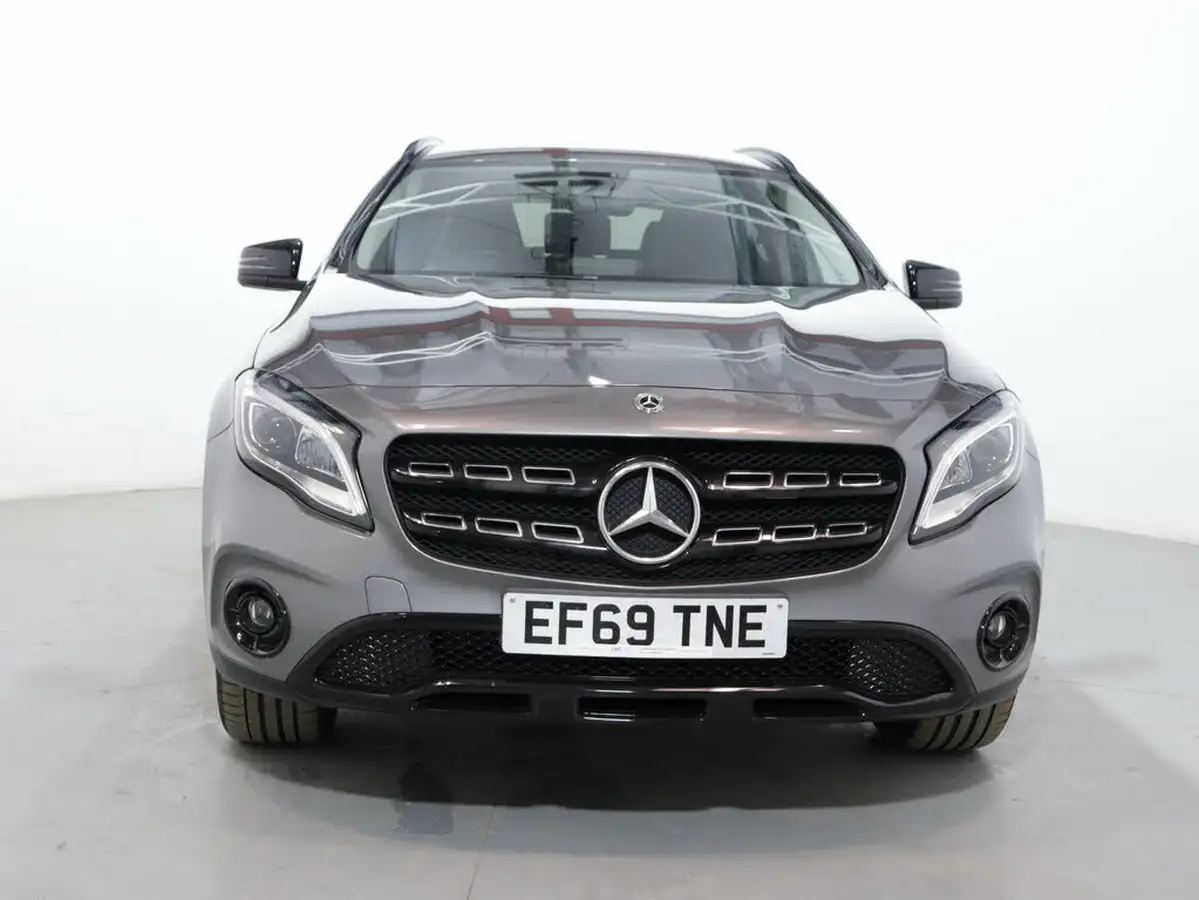 2020-mercedes-benz-gla-class-16-gla-180-urban-edition-7g-dct-big-3