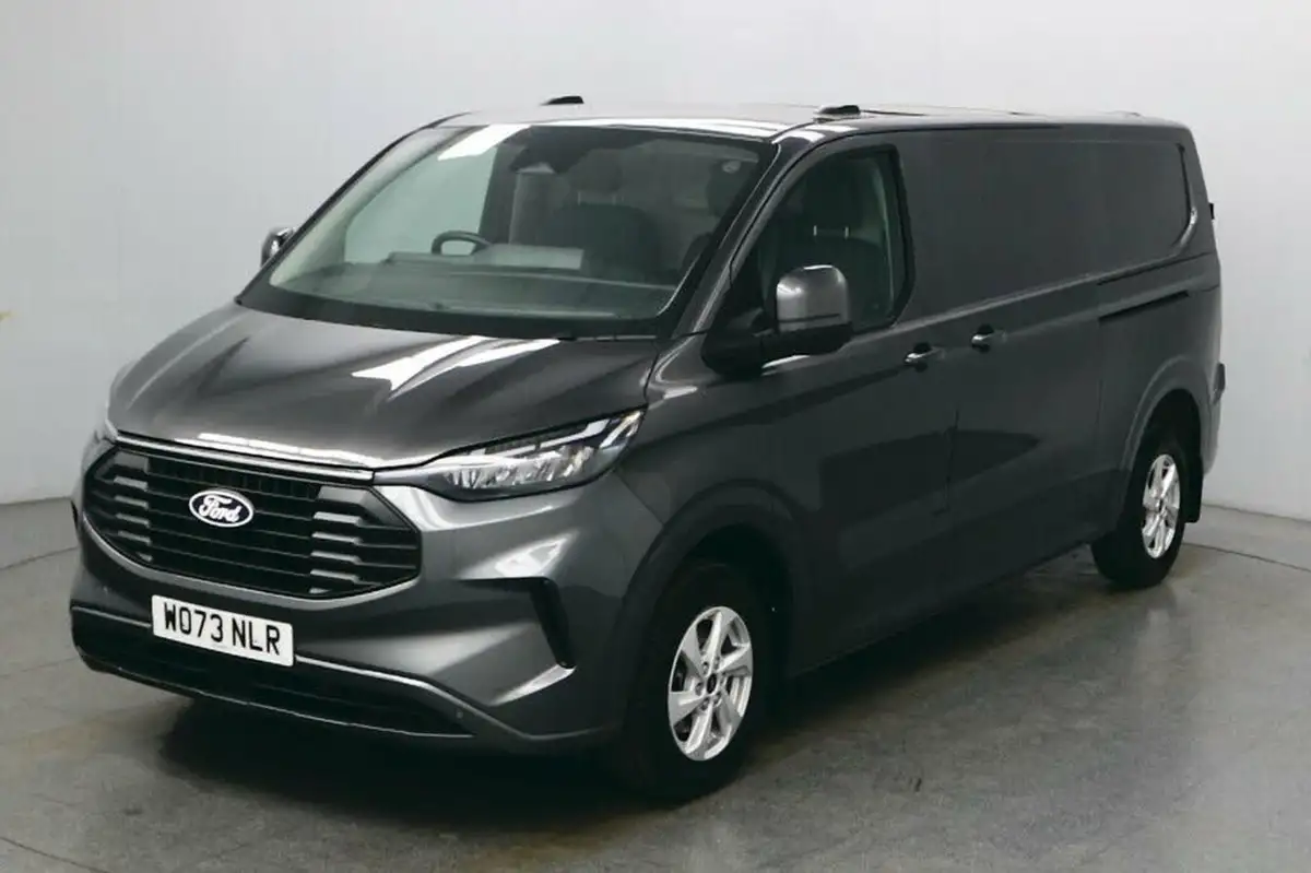 2024-ford-transit-custom-20tdci-320-l2h1-limited-136pseu6e-panel-van-1996cc-auto-big-0