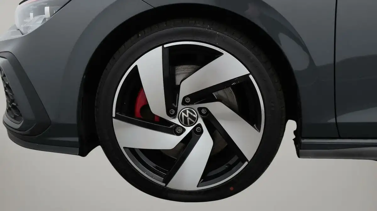 2022-volkswagen-golf-20-tsi-gti-dsg-big-18