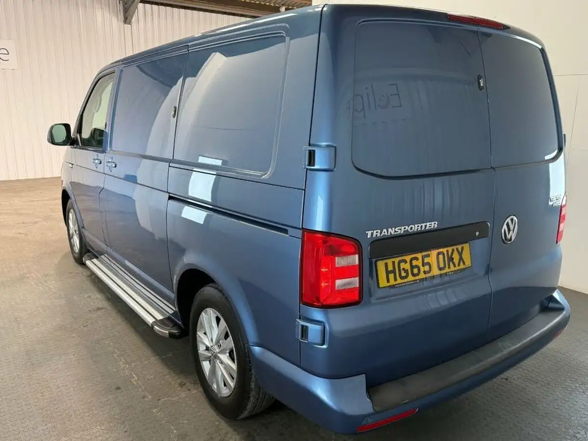 2016-volkswagen-transporter-20tdi-t28-highline-bmt-140ps-swb-dsg-big-4