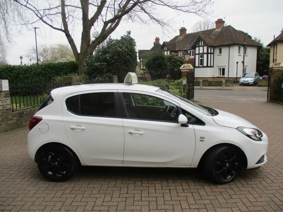 2019-vauxhall-corsa-14i-griffin-75ps-5d-big-5