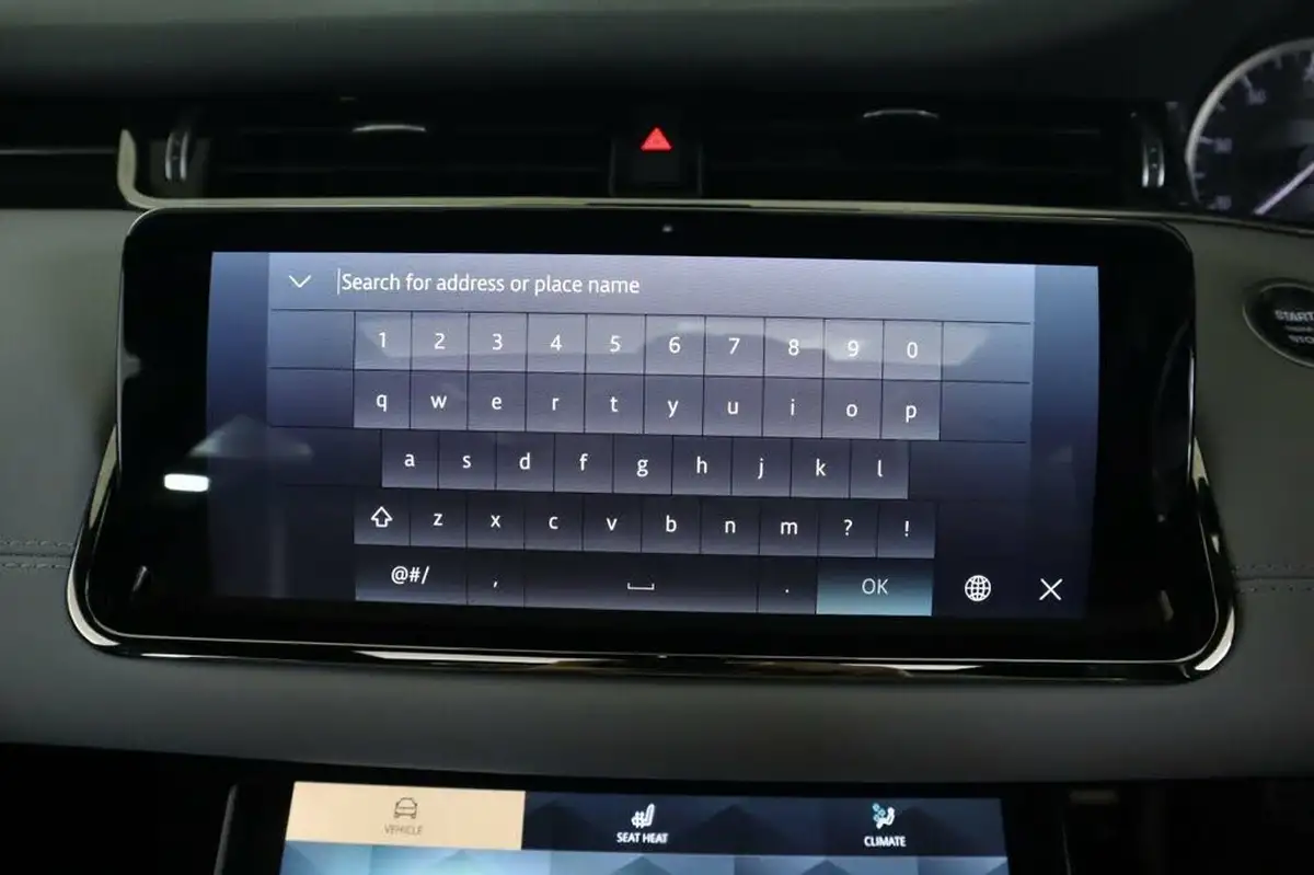 2022-land-rover-range-rover-evoque-20-d200-r-dynamic-se-big-37