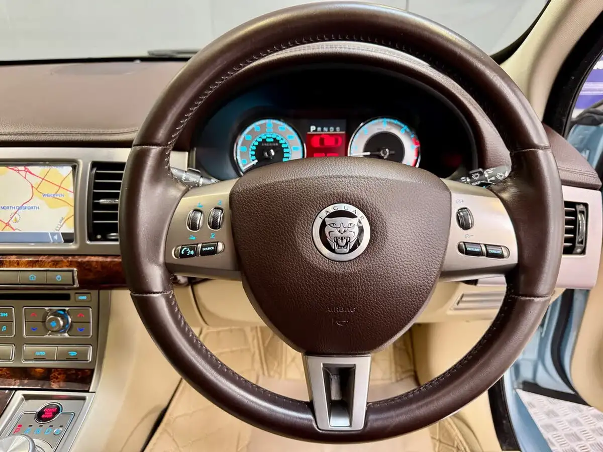 2012-jaguar-xf-30td-s-luxury-275ps-saloon-4d-auto-big-13