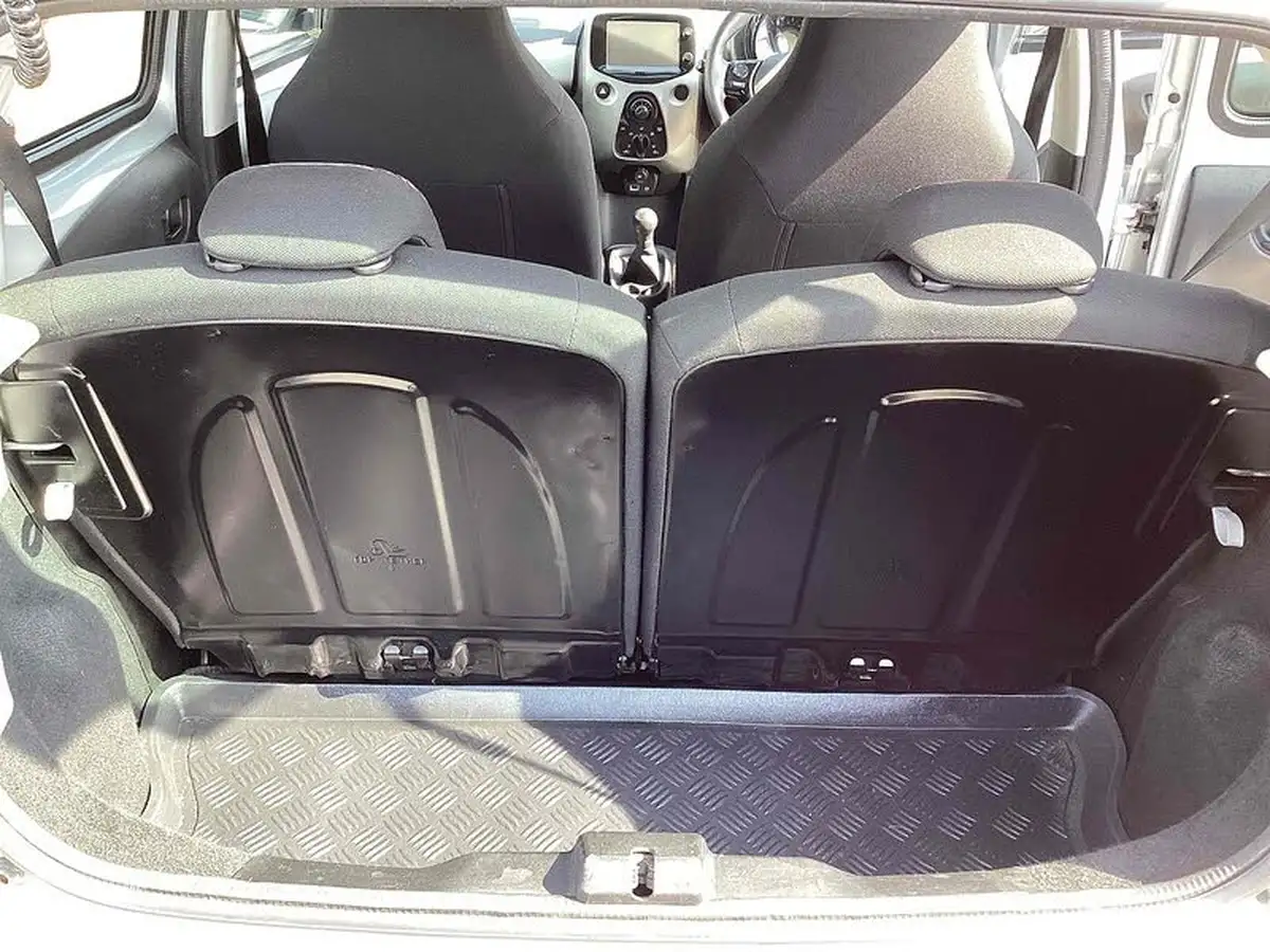 2016-citroen-c1-10-vti-feel-5d-big-10