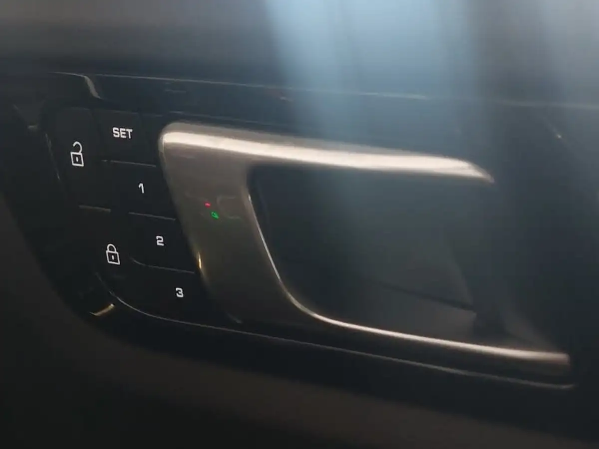 2022-porsche-cayenne-30-v6-platinum-edition-station-wagon-big-17