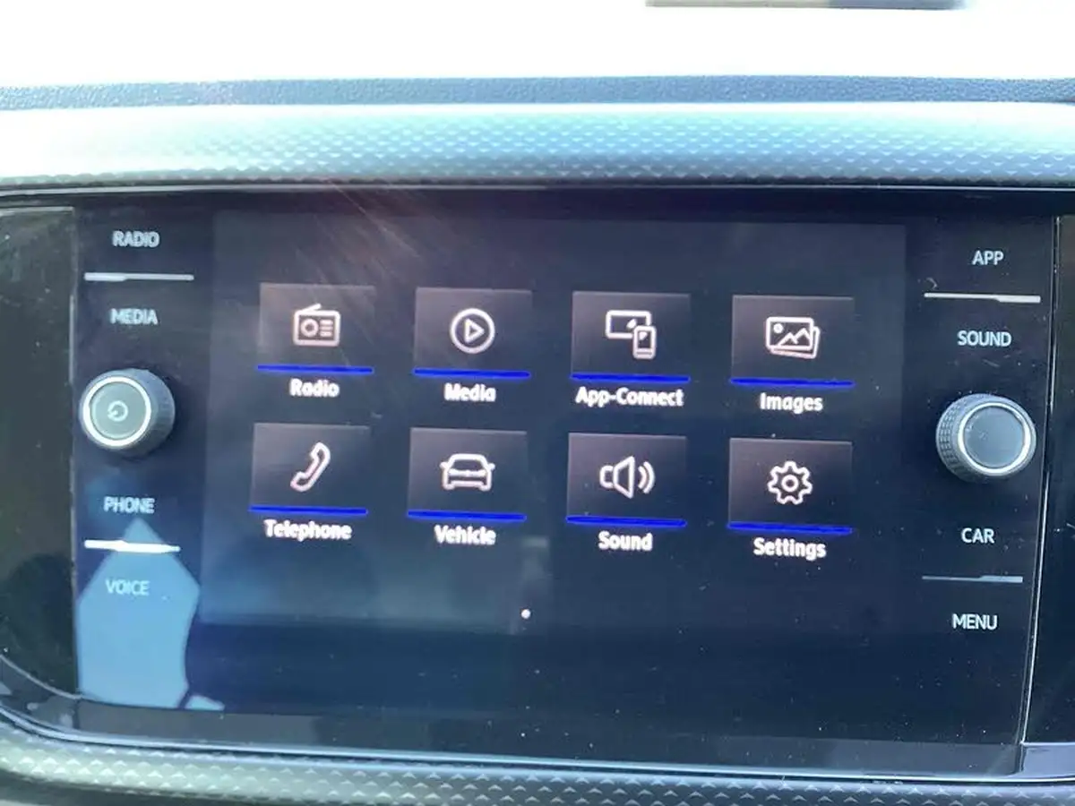 2020-volkswagen-t-cross-10-tsi-se-115ps-big-3
