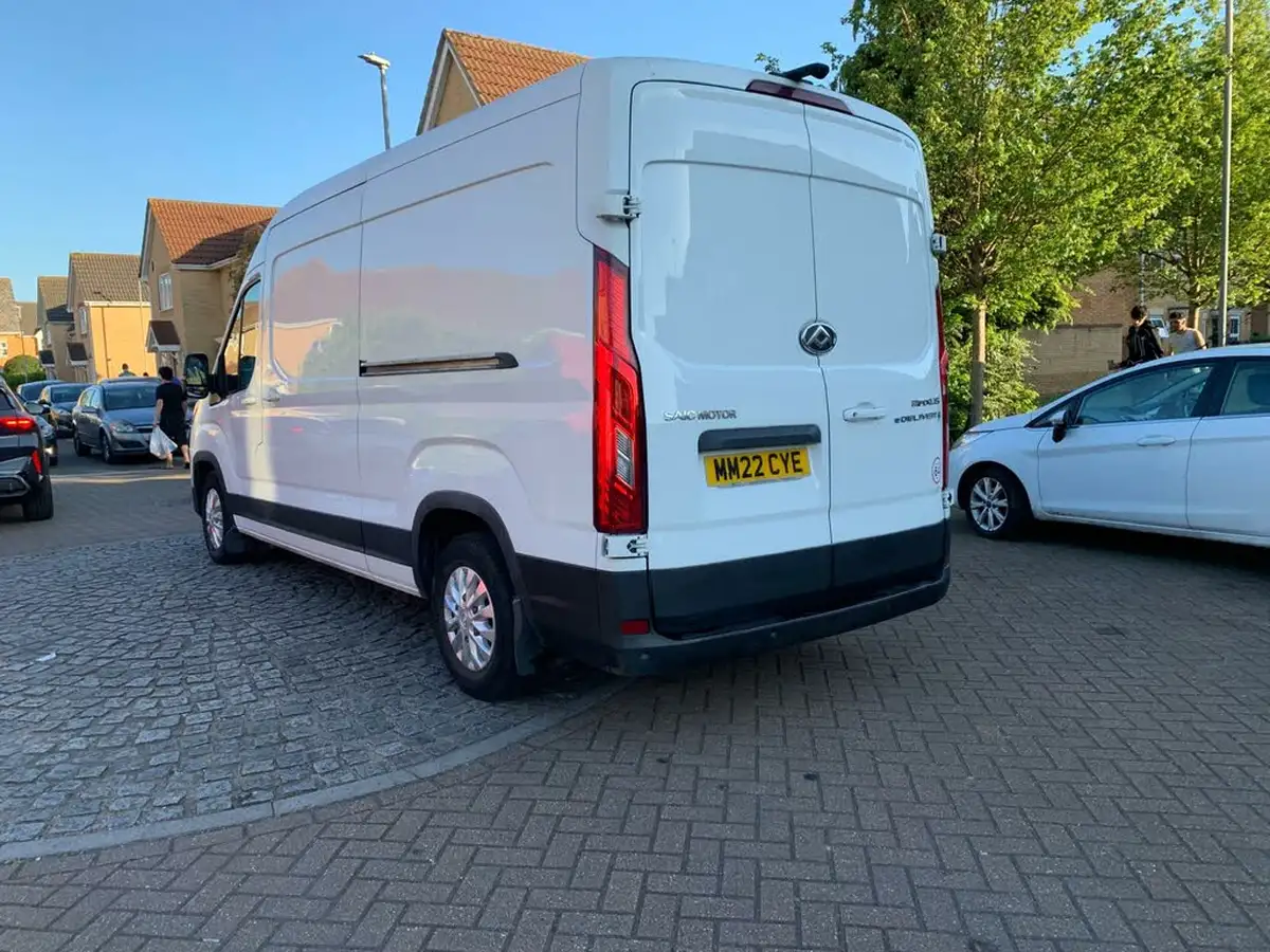 2022-maxus-e-deliver-9-e-lh-515kwh-big-46