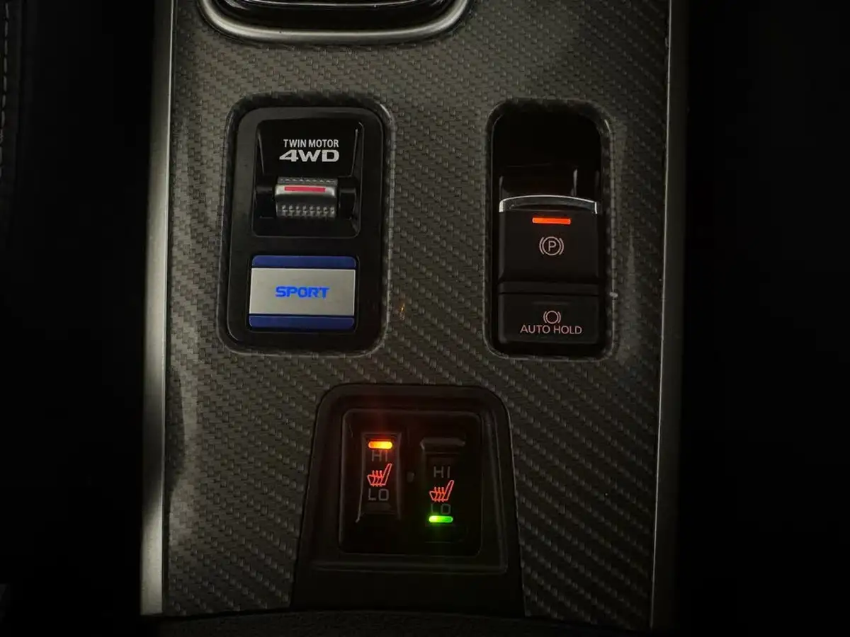 2021-mitsubishi-outlander-24-dynamic-safety-phev-big-20
