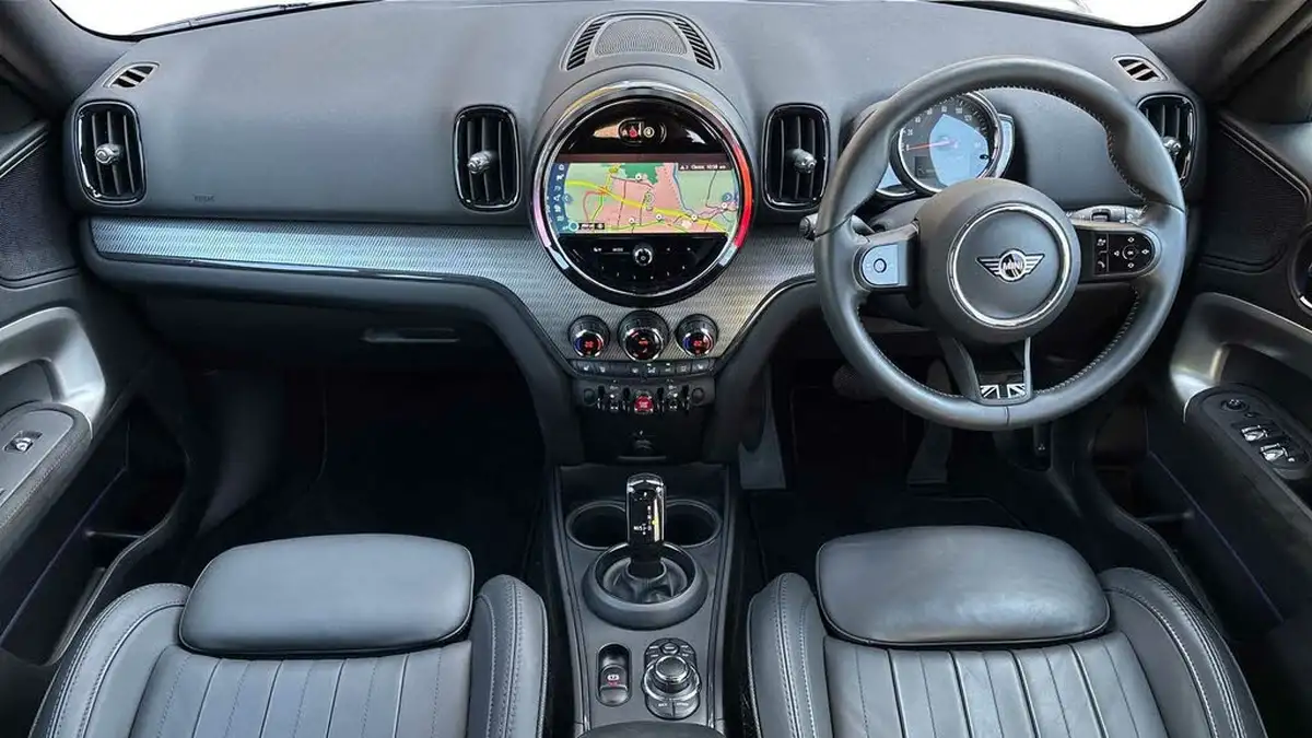 2023-mini-countryman-15-cooper-exclusive-premium-big-5