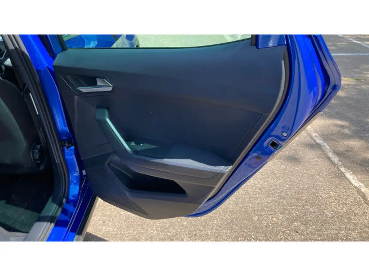 2022-seat-arona-10-tsi-fr-big-45