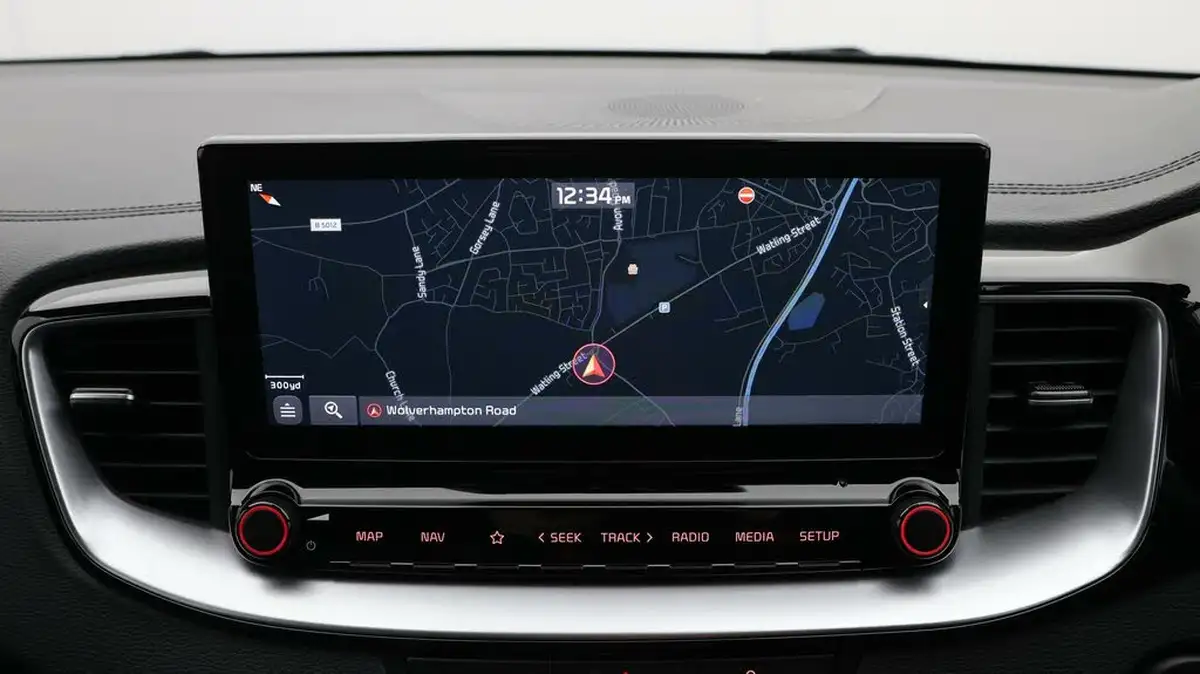 2021-kia-ceed-10-t-gdi-gt-line-big-10