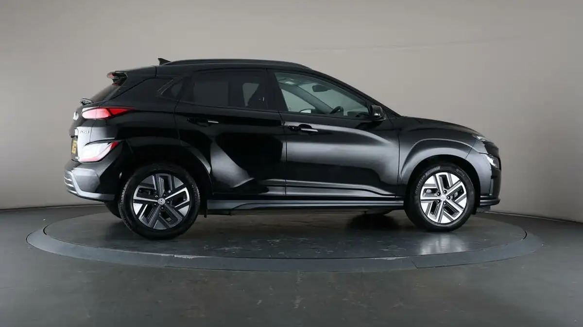 2022-hyundai-kona-e-premium-204ps-64kwh-7kw-obc-big-62