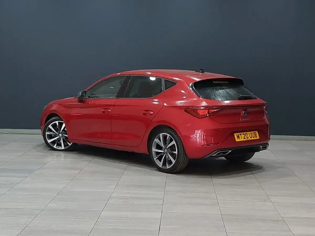 2020-seat-leon-15-etsi-fr-first-edition-hatchback-big-1