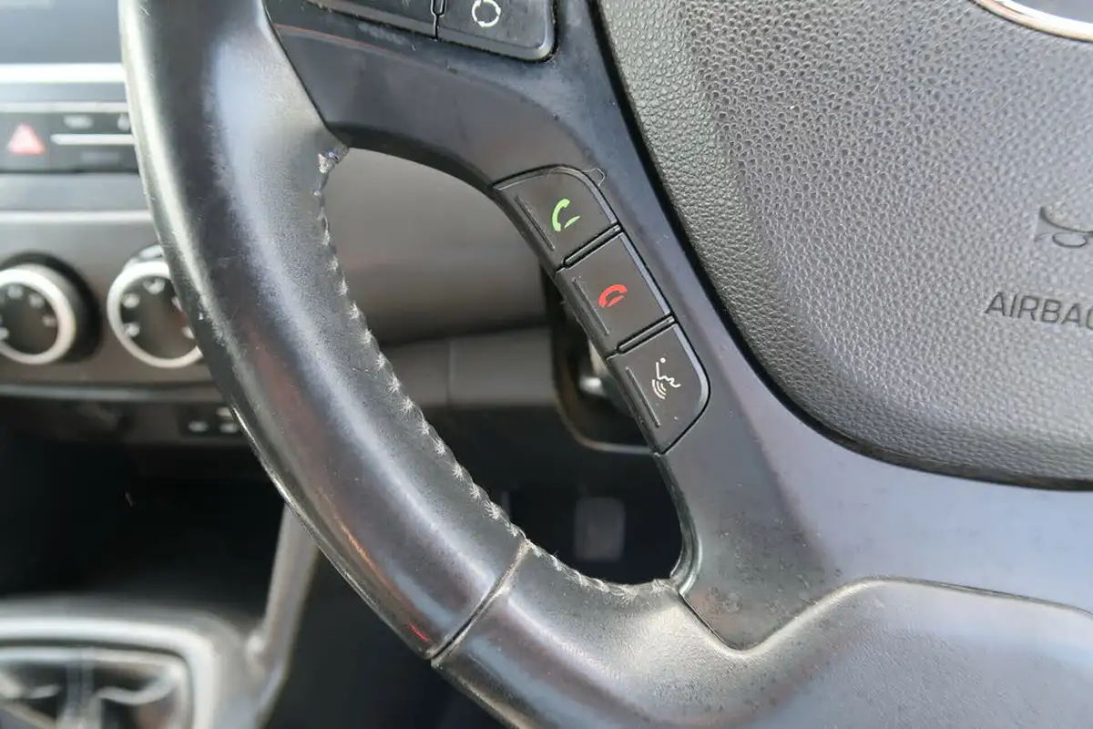 2018-hyundai-i10-10-go-se-66ps-big-48