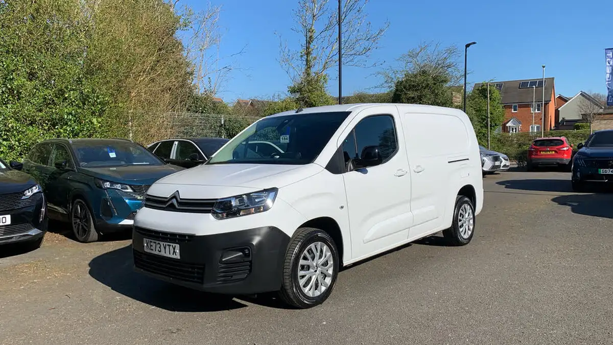2024-citroen-berlingo-15-bluehdi-950-driver-edition-130pseu6d-eat8-big-6
