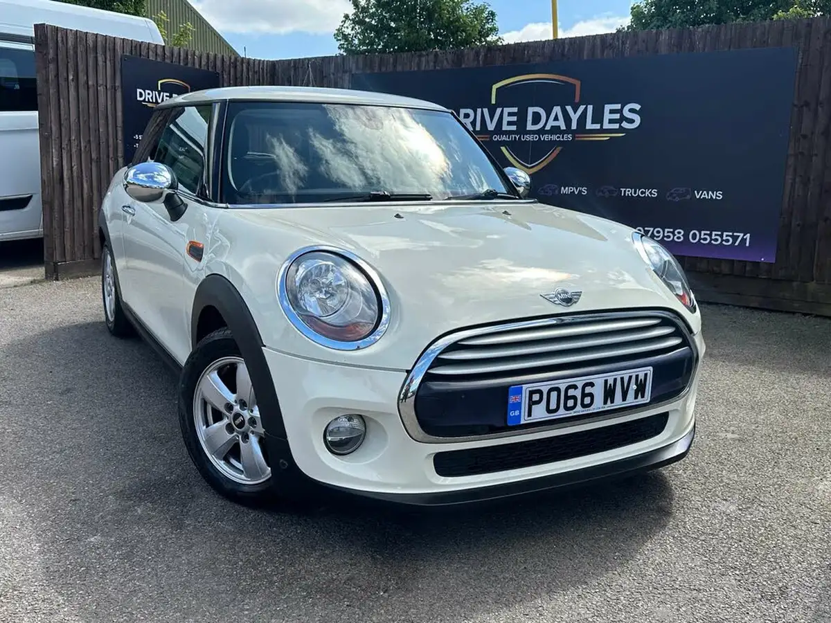 2016-mini-cooper-12-one-3d-big-0