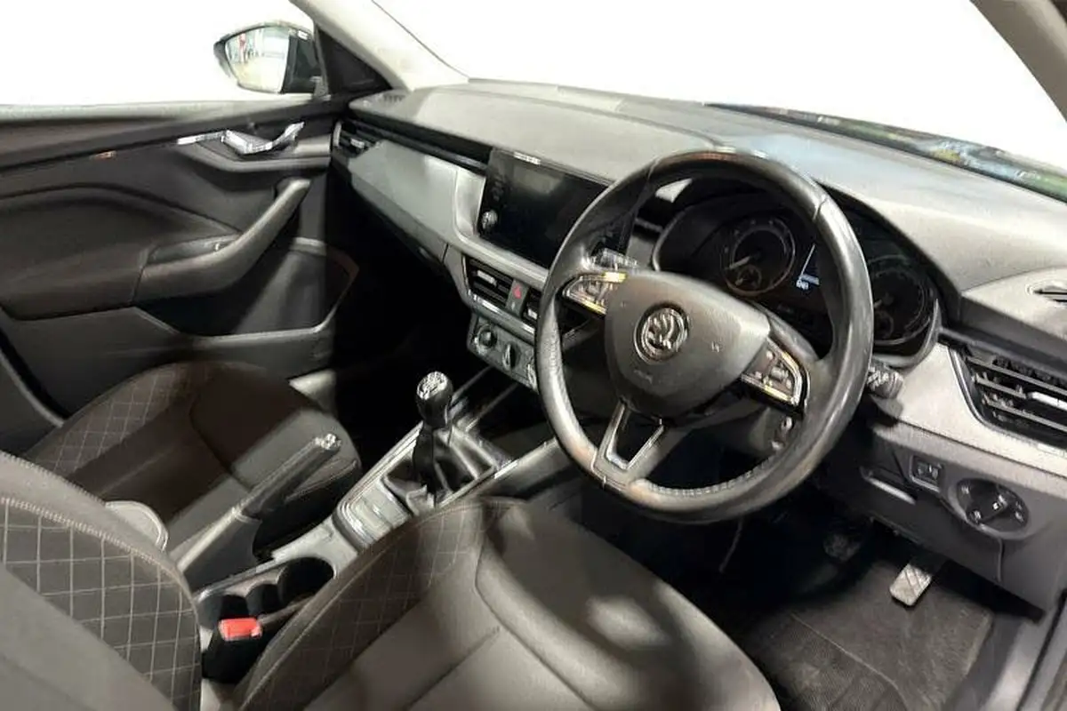 2020-skoda-kamiq-10-tsi-se-115ps-big-8