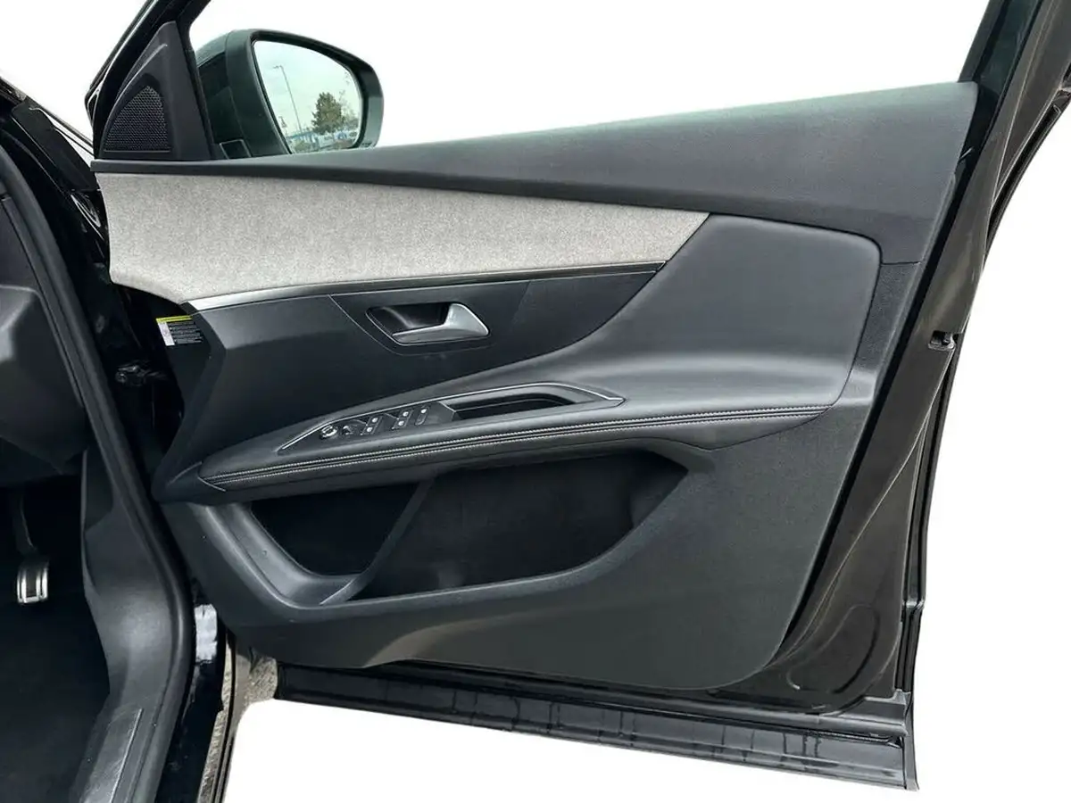2023-peugeot-3008-suv-12-puretech-gt-130bhp-ss-eat8-big-16