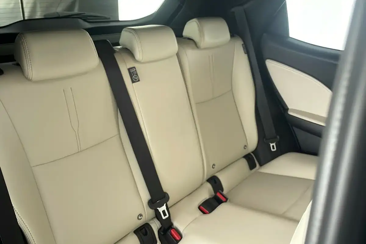 2025-lexus-lbx-15-premium-plus-big-10