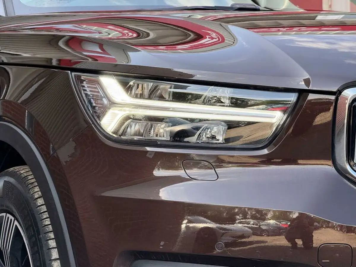 2019-volvo-xc40-20-t4-inscription-awd-big-37